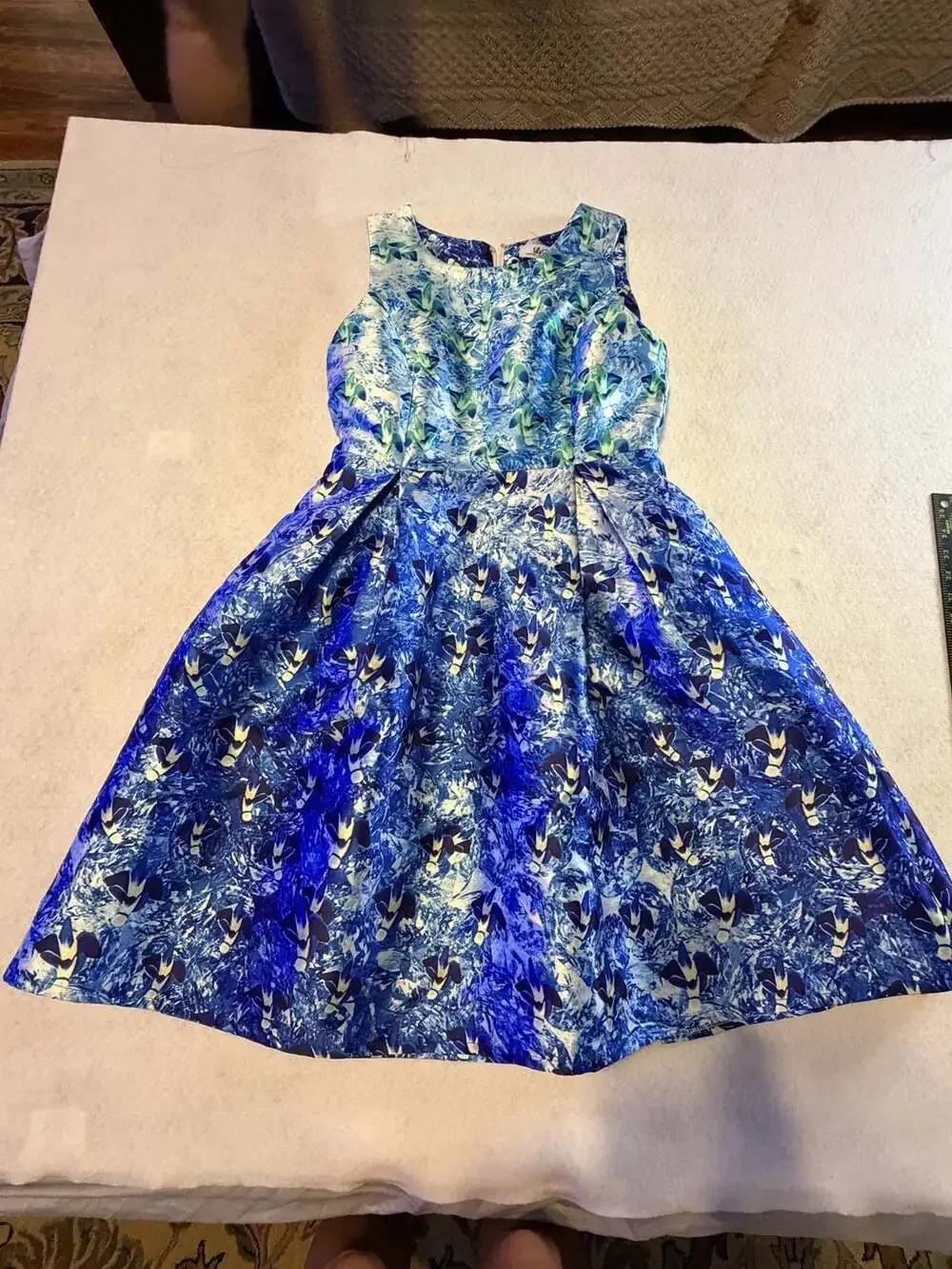 Lulus - Picture 3 of 4